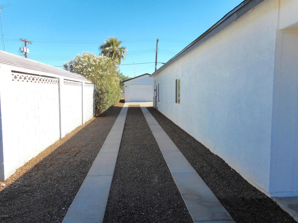 1237 E ALMERIA Road, Phoenix, AZ 85006