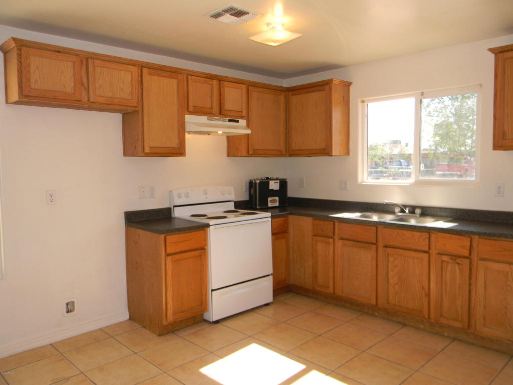 2840 W MADISON Street, Phoenix, AZ 85009