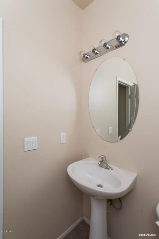2450 W Glenrosa Avenue, Phoenix, AZ 85015