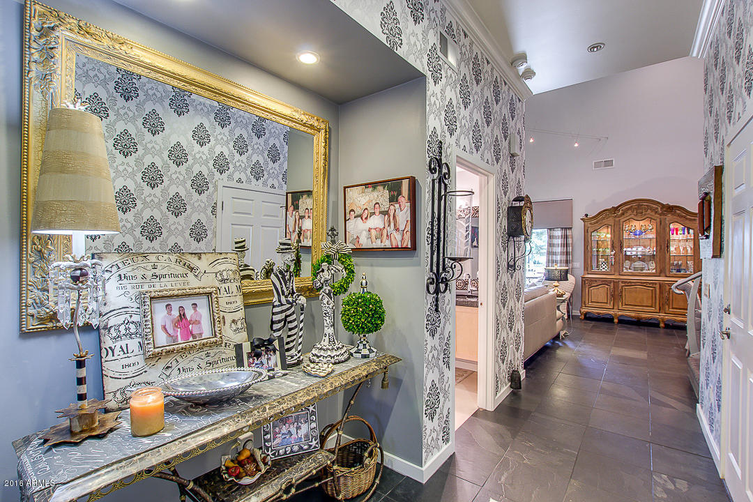 3053 E CLAREMONT Avenue, Phoenix, AZ 85016