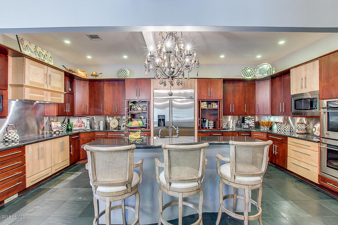3053 E CLAREMONT Avenue, Phoenix, AZ 85016