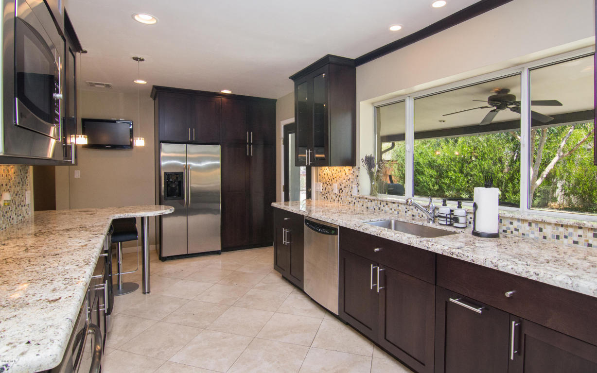 3016 E ROMA Avenue, Phoenix, AZ 85016