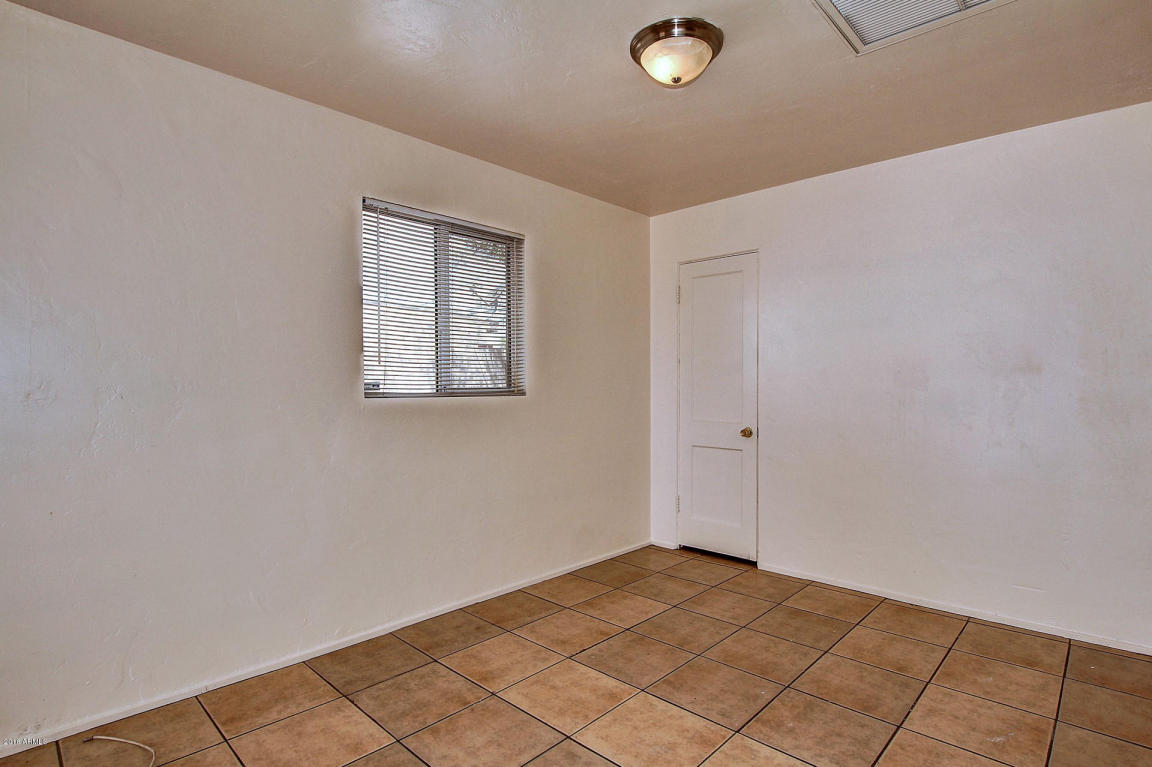 2810 W INDIAN SCHOOL Road, Phoenix, AZ 85017