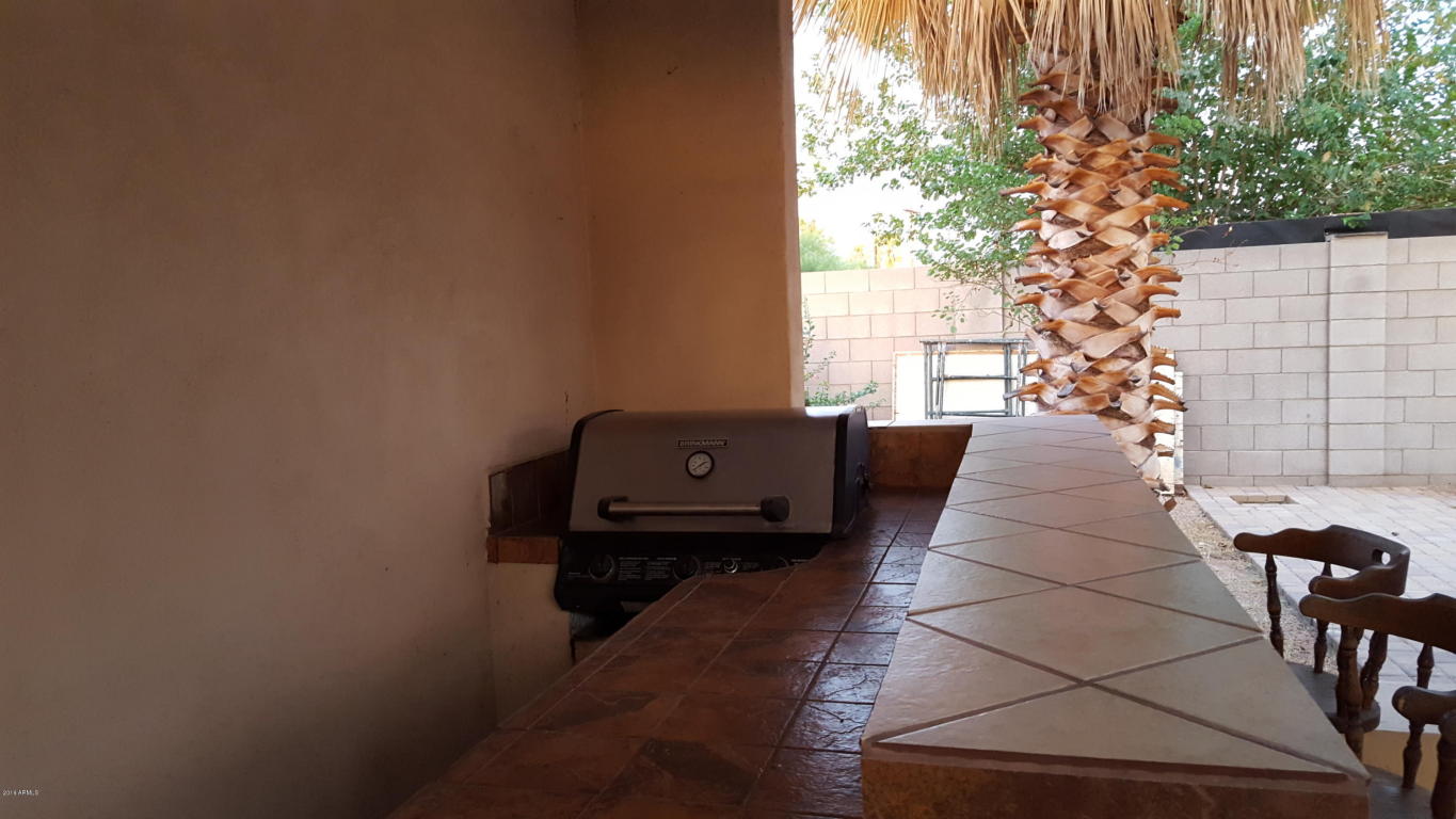 2624 W LAWRENCE Road, Phoenix, AZ 85017