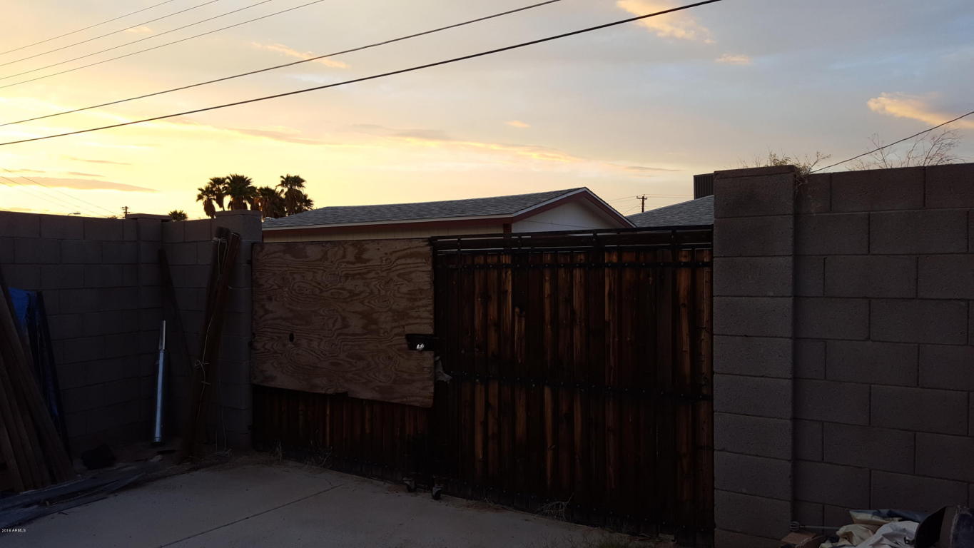 2624 W LAWRENCE Road, Phoenix, AZ 85017