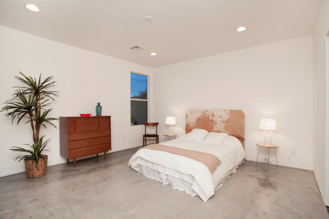 5316 E THOMAS Road, Phoenix, AZ 85018