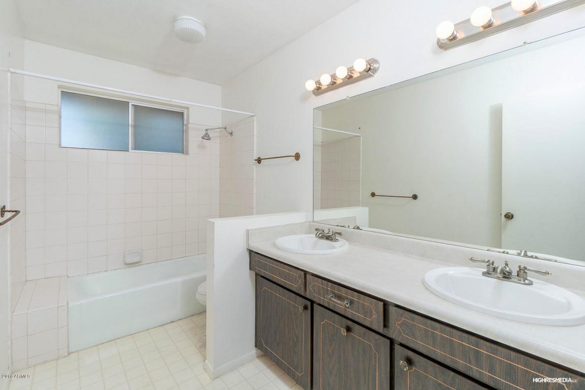 4623 E EARLL Drive, Phoenix, AZ 85018