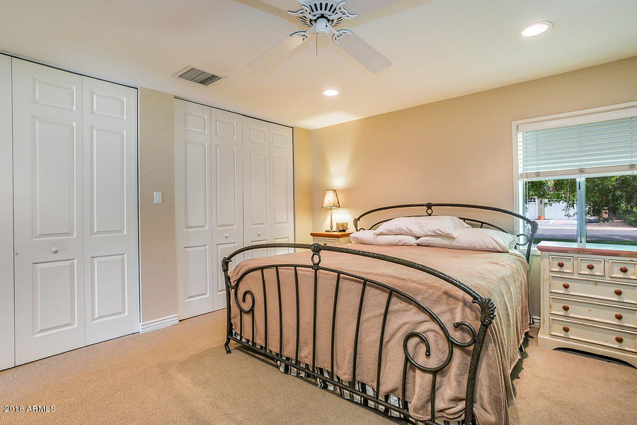 4023 E WELDON Avenue, Phoenix, AZ 85018