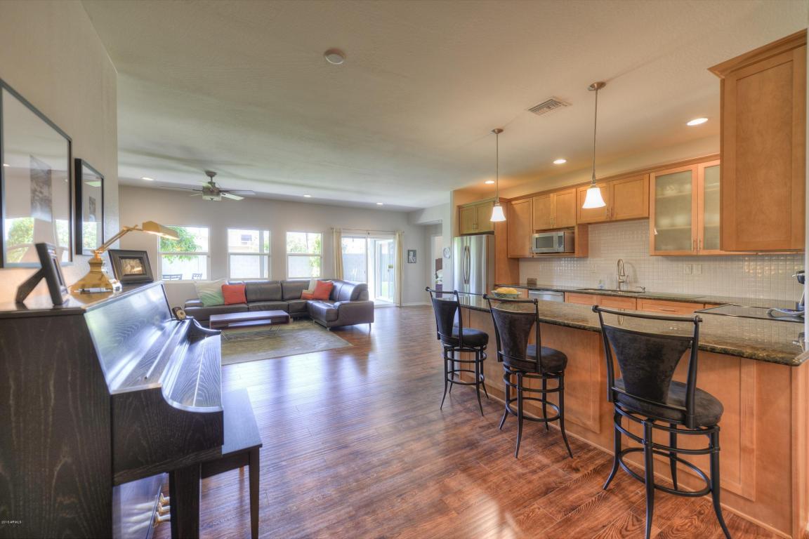 4001 E INDIANOLA Avenue, Phoenix, AZ 85018