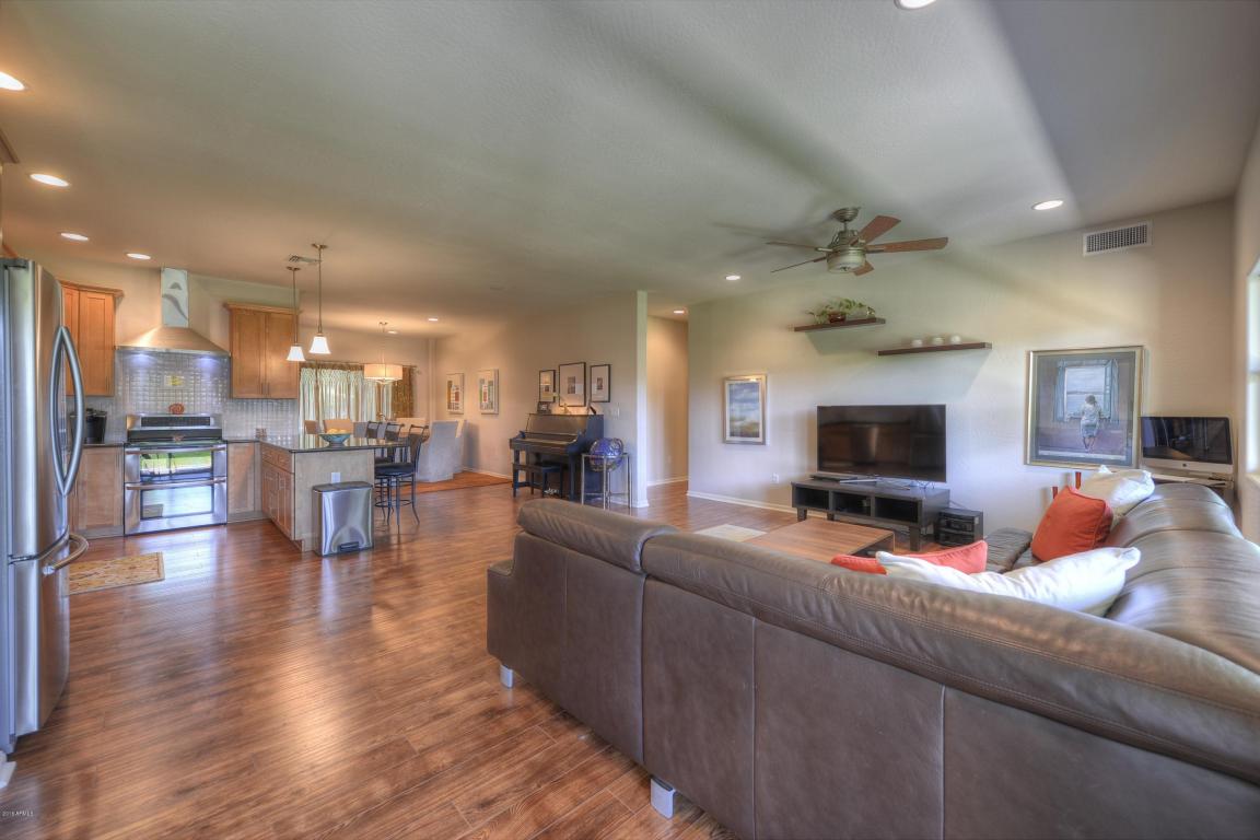 4001 E INDIANOLA Avenue, Phoenix, AZ 85018