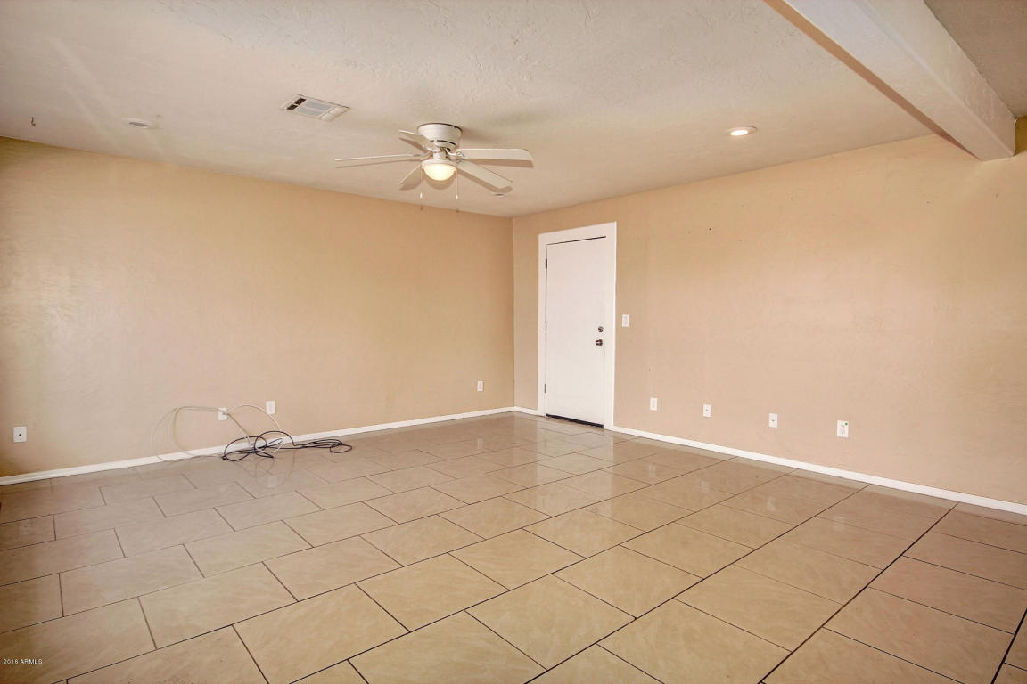 3513 W LAWRENCE Road, Phoenix, AZ 85019