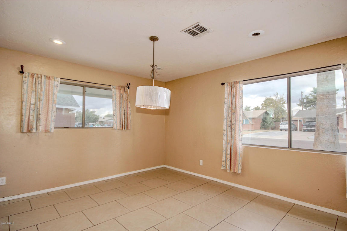 3513 W LAWRENCE Road, Phoenix, AZ 85019