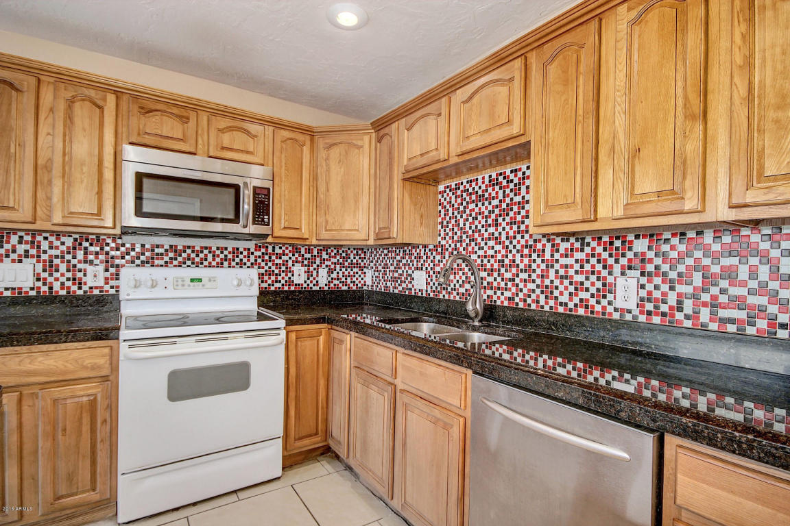 3513 W LAWRENCE Road, Phoenix, AZ 85019