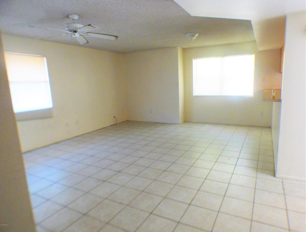 8847 N 8TH Street, Phoenix, AZ 85020