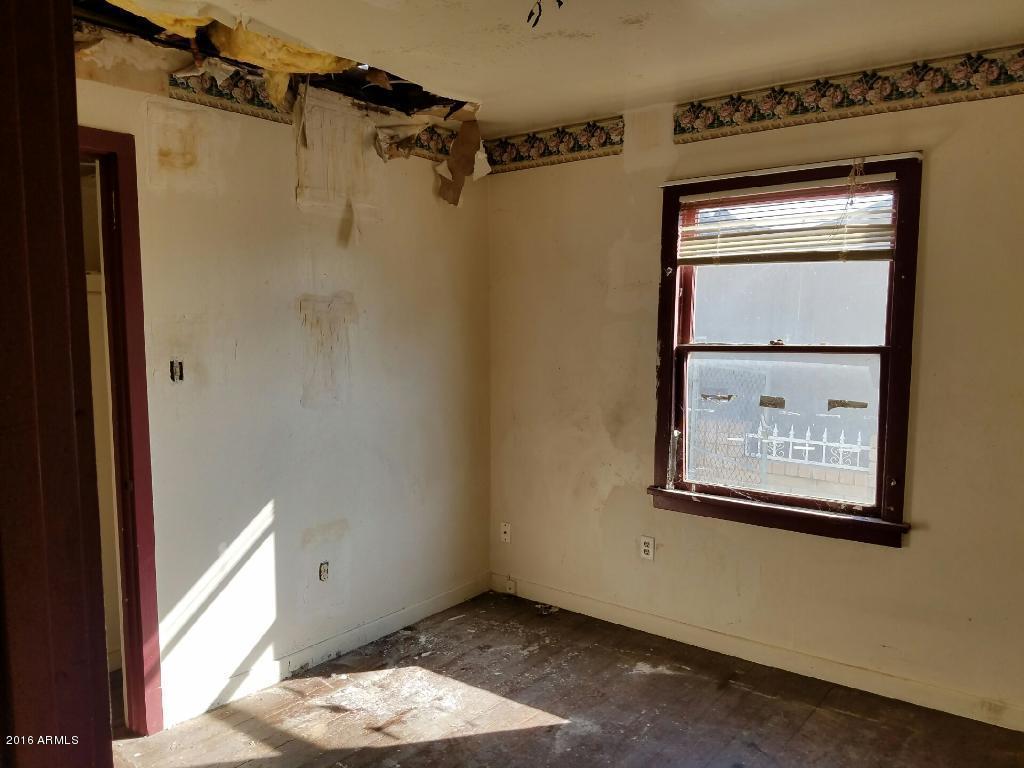 9045 N 13TH Place, Phoenix, AZ 85020