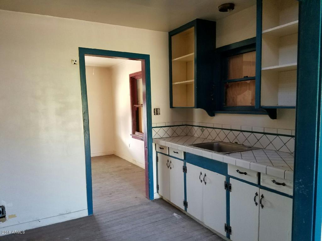 9045 N 13TH Place, Phoenix, AZ 85020