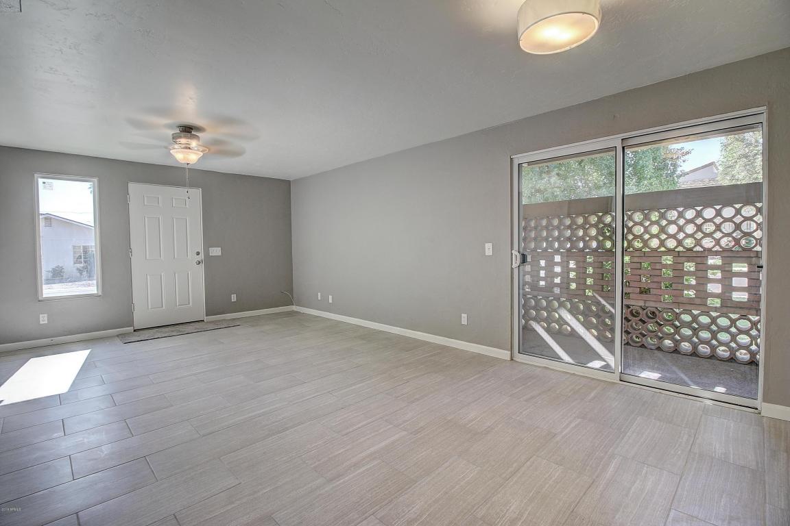 8801 N 8TH Street, Phoenix, AZ 85020