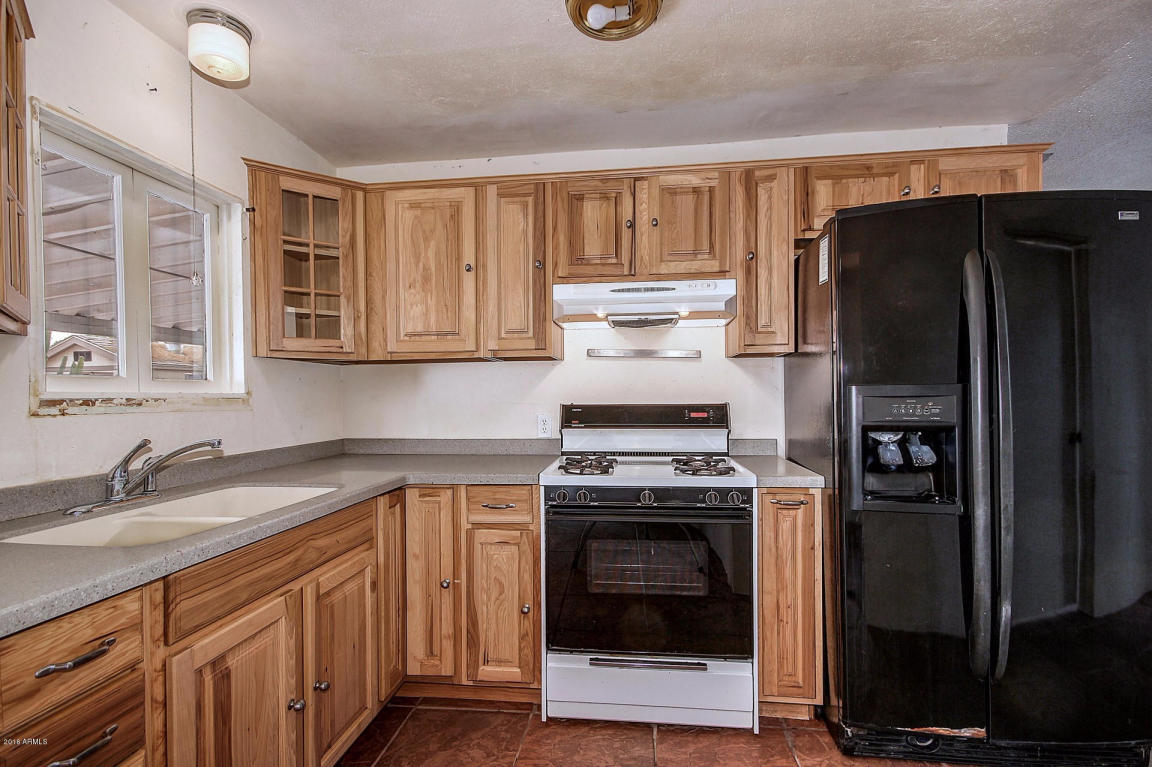 9203 N 13TH Street, Phoenix, AZ 85020