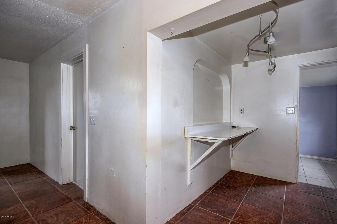 9203 N 13TH Street, Phoenix, AZ 85020