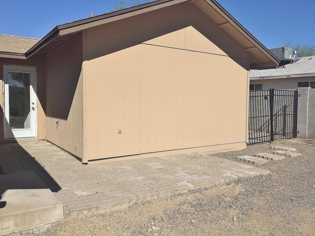313 E CAROL Avenue, Phoenix, AZ 85020