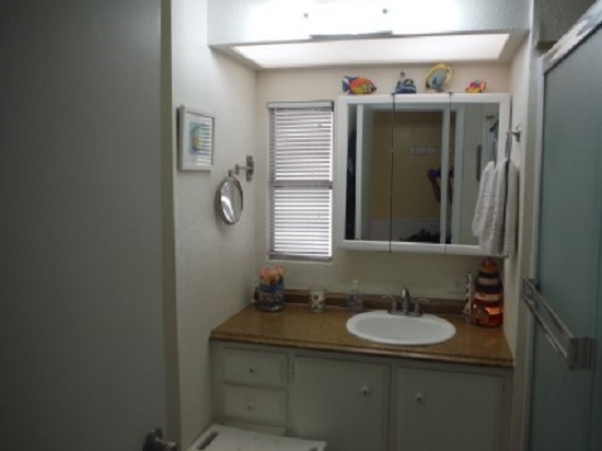 Holiday Spa10401 N. Cave Creek Rd., #307Phoenix, AZ 85020