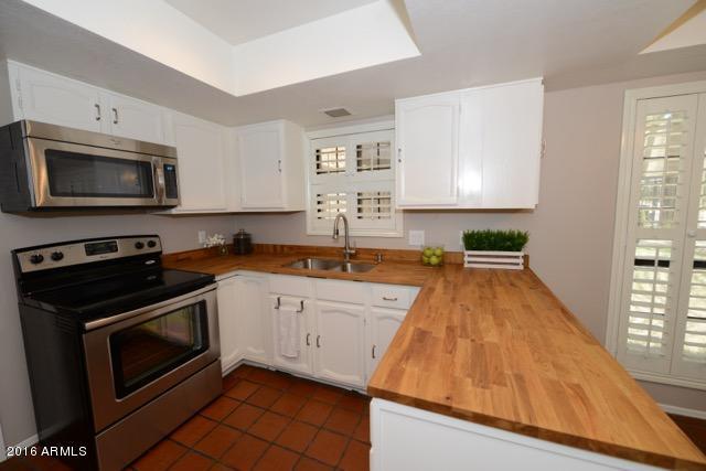 8215 N 21ST Drive, Phoenix, AZ 85021