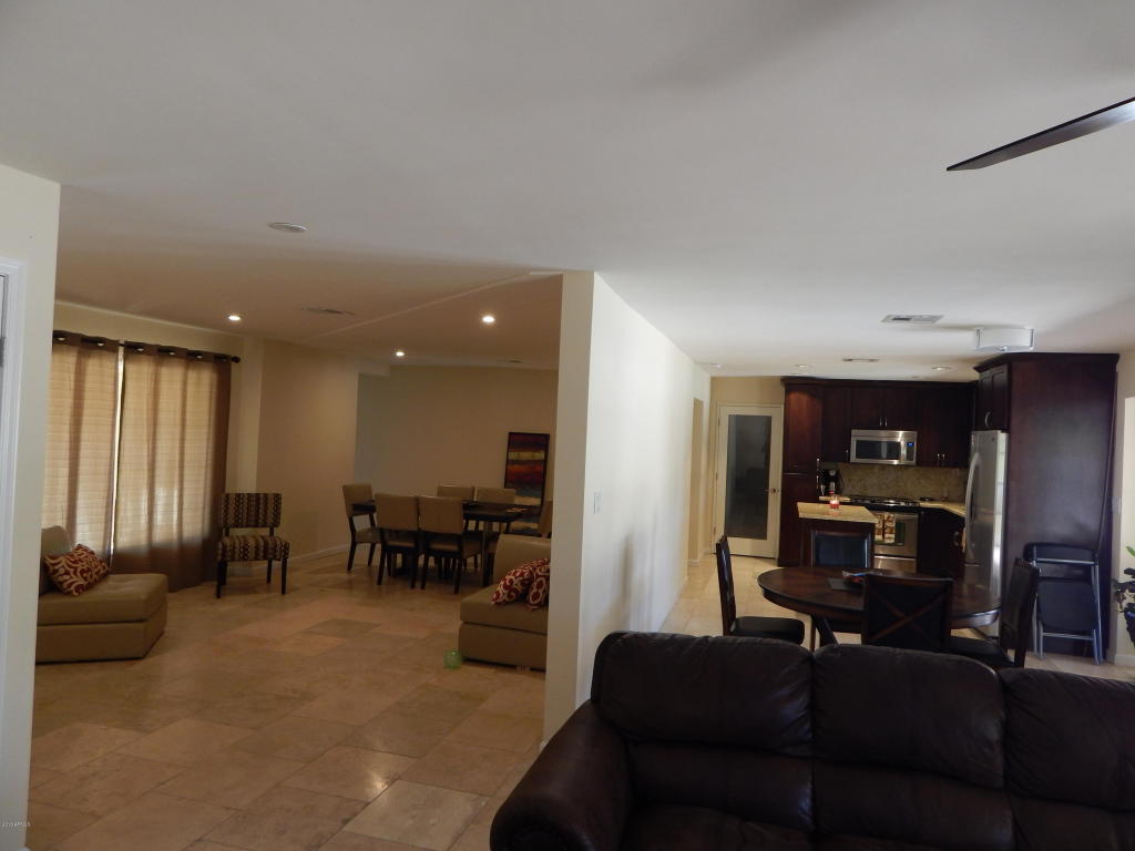 512 W SOUTHERN HILLS Road, Phoenix, AZ 85023
