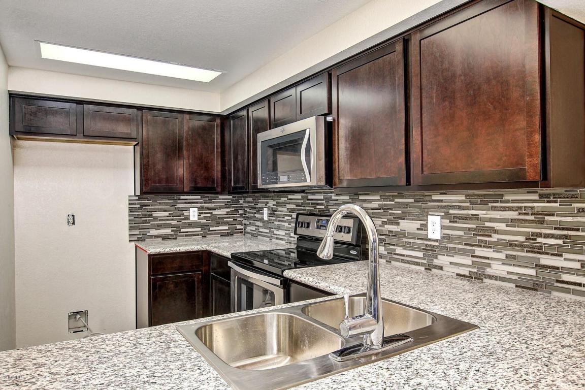 2201 W UNION HILLS Drive, Phoenix, AZ 85027