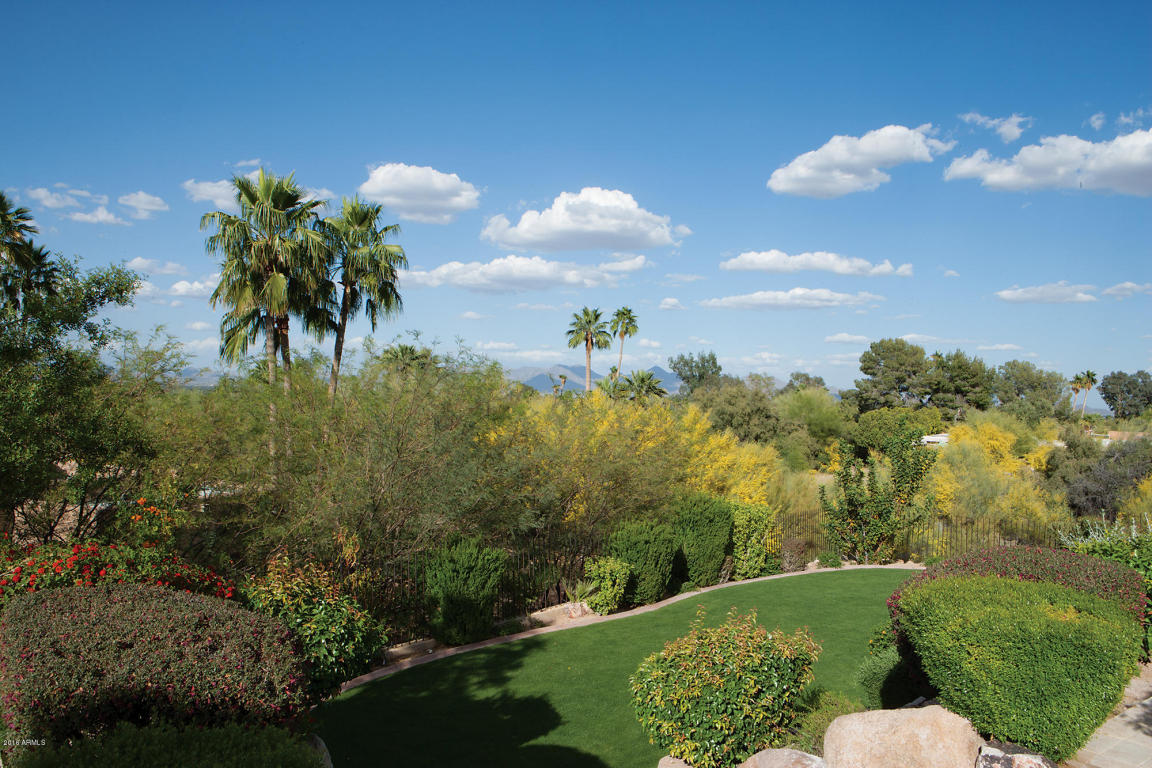 8609 N WREN Circle, Phoenix, AZ 85028