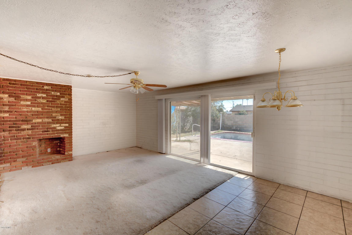 4743 W FAIRMOUNT Avenue, Phoenix, AZ 85031