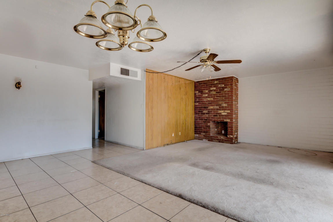 4743 W FAIRMOUNT Avenue, Phoenix, AZ 85031