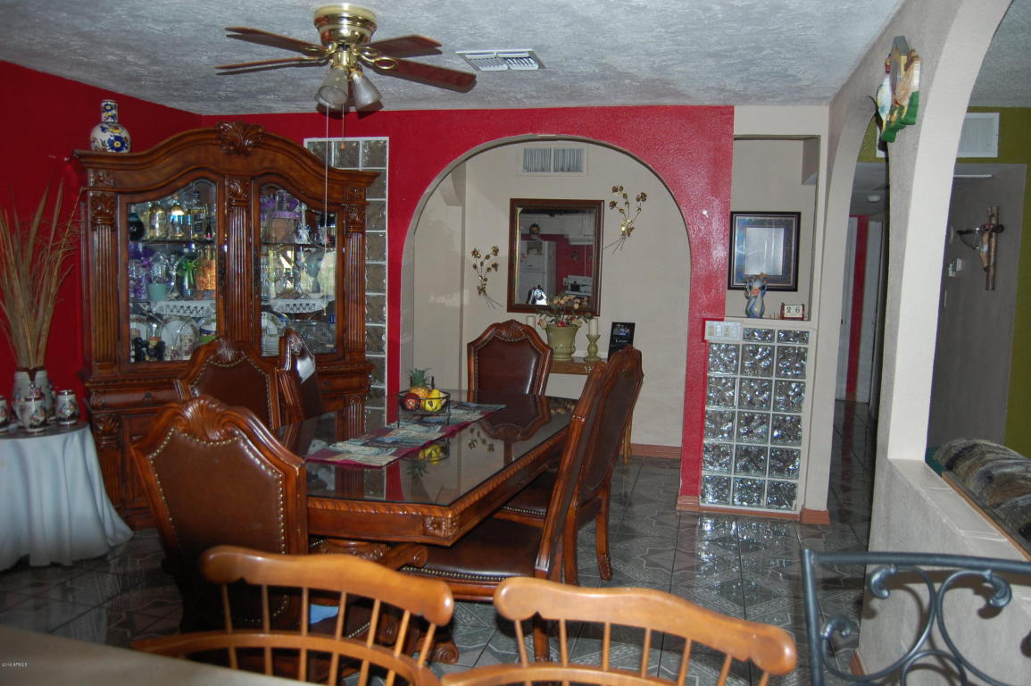 5207 W EARLL Drive, Phoenix, AZ 85031