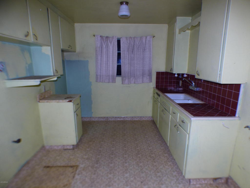 4541 W INDIANOLA Avenue, Phoenix, AZ 85031