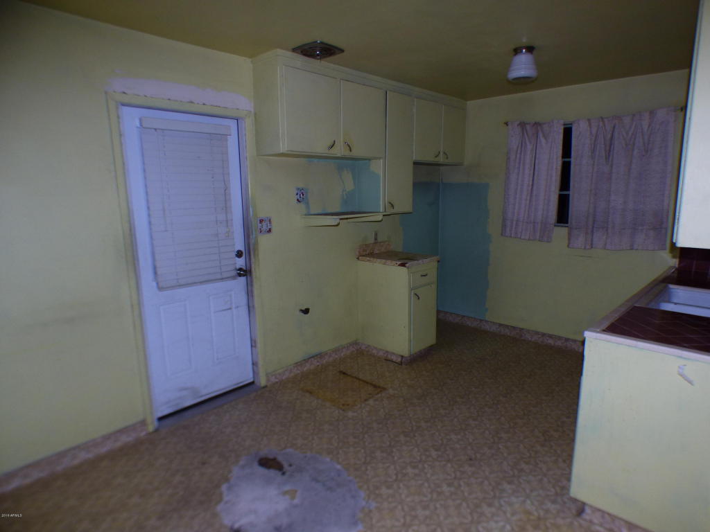 4541 W INDIANOLA Avenue, Phoenix, AZ 85031