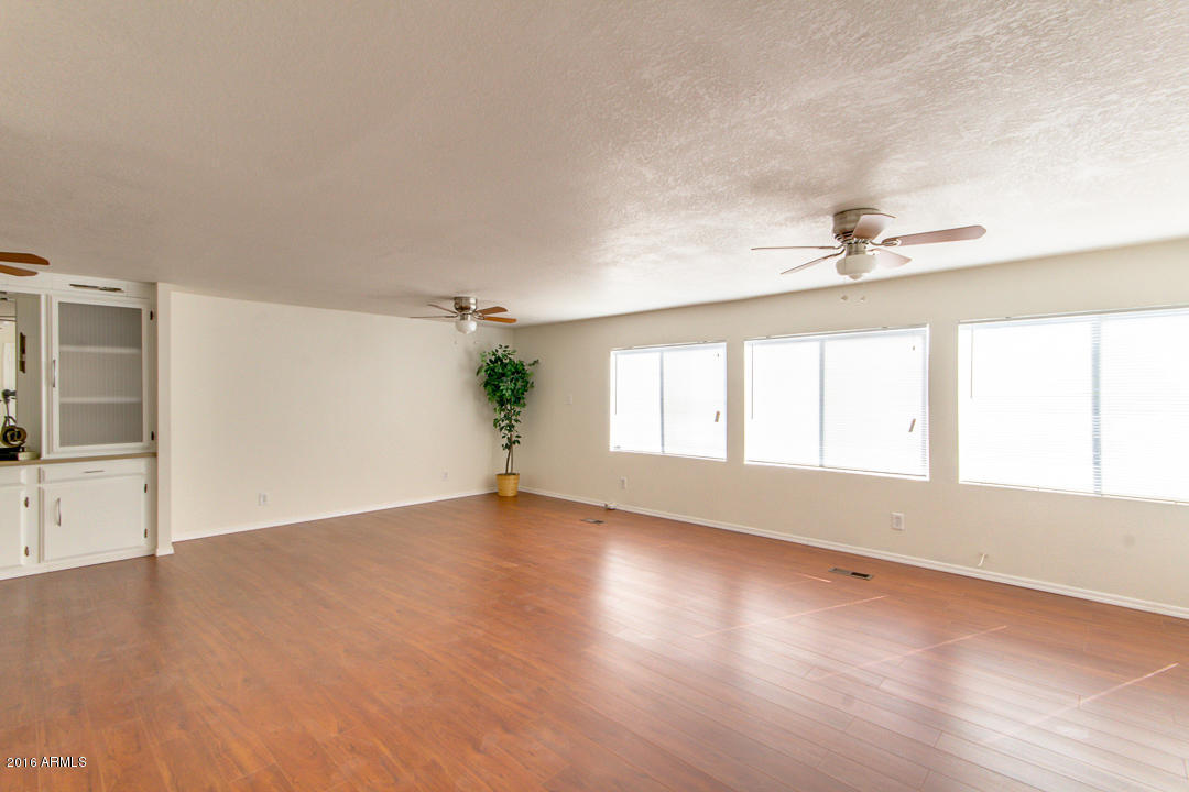 3502 E BEVERLY Lane, Phoenix, AZ 85032