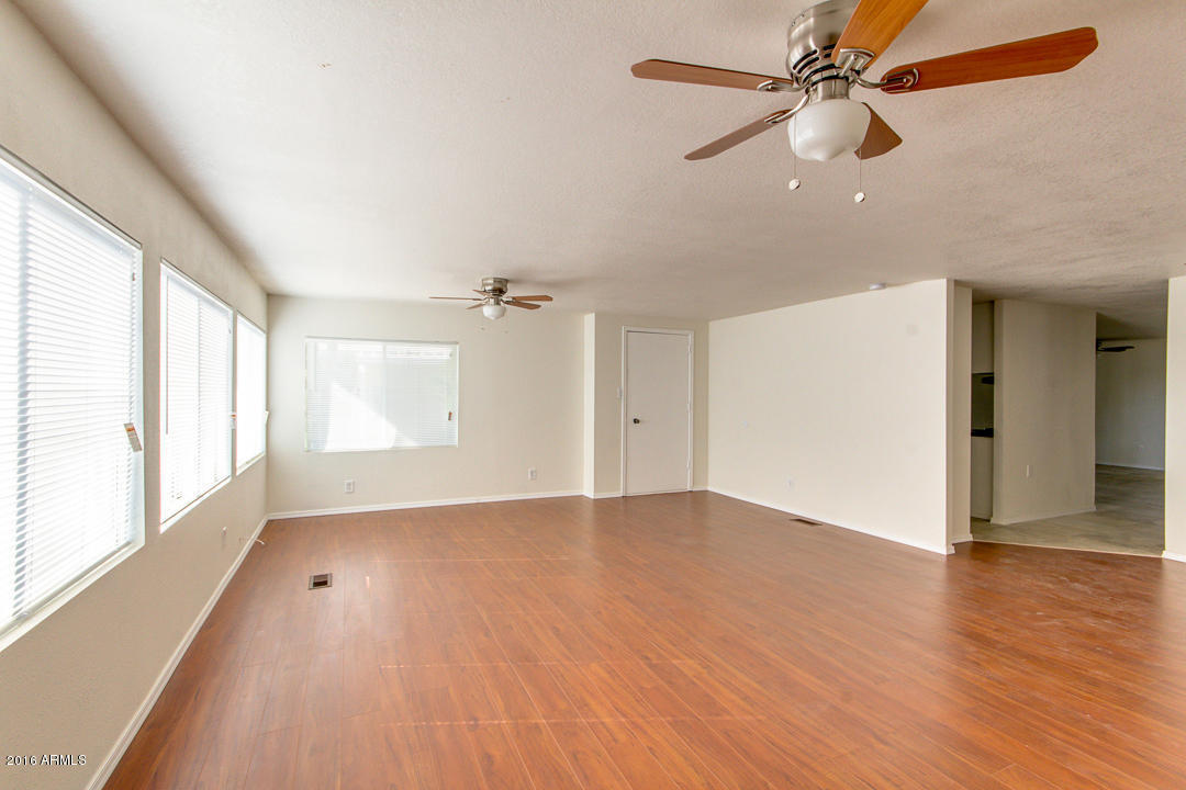3502 E BEVERLY Lane, Phoenix, AZ 85032