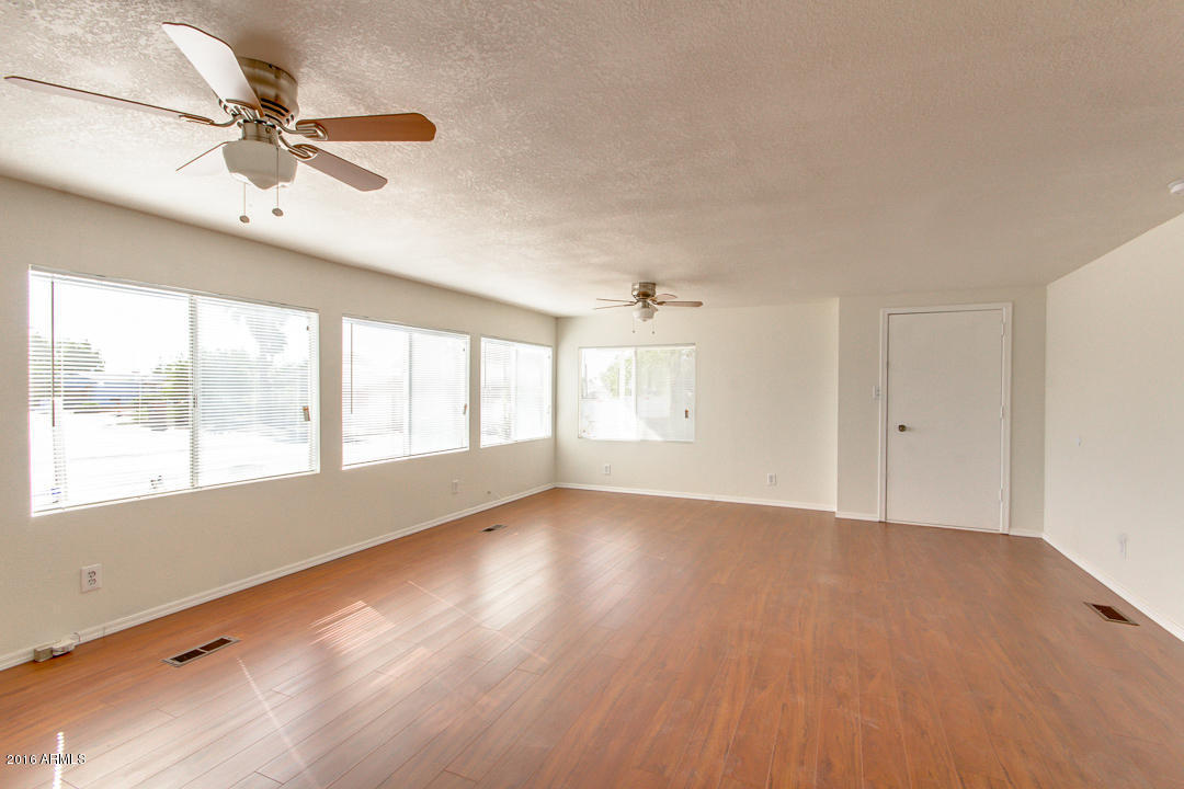 3502 E BEVERLY Lane, Phoenix, AZ 85032