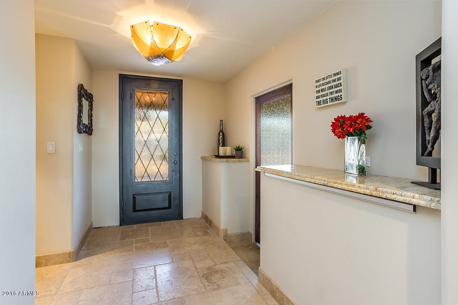 2468 E CLAIRE Drive, Phoenix, AZ 85032