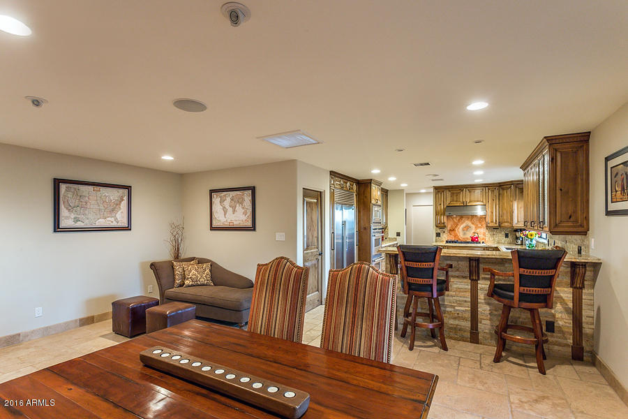 2468 E CLAIRE Drive, Phoenix, AZ 85032