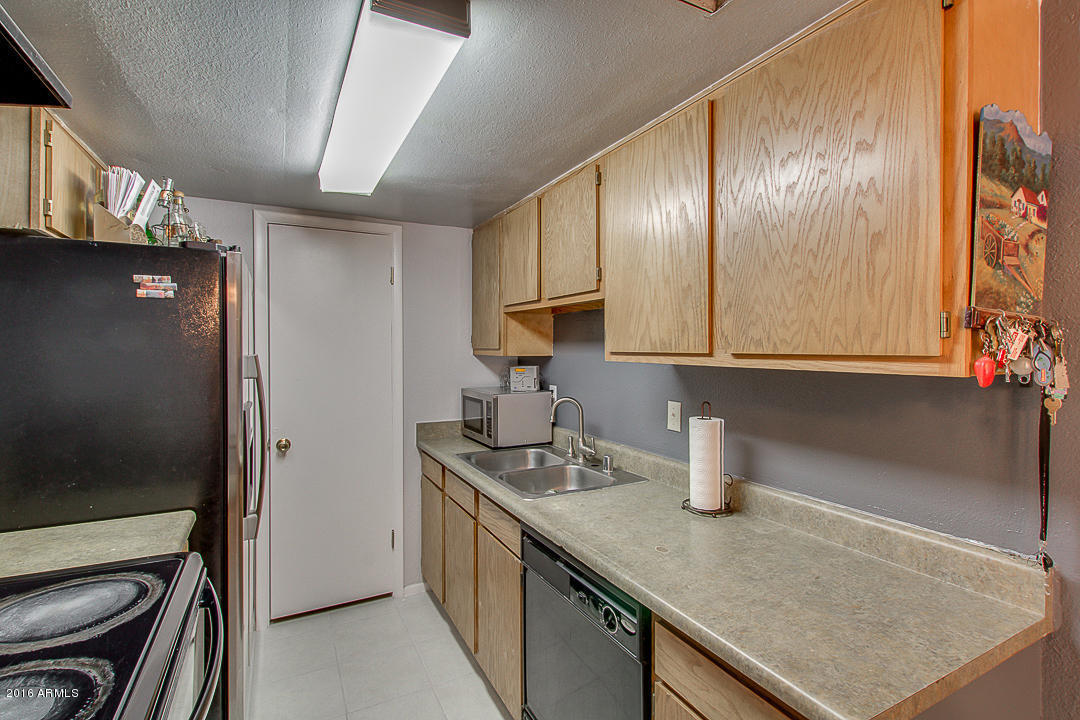 6739 W DEVONSHIRE Avenue, Phoenix, AZ 85033