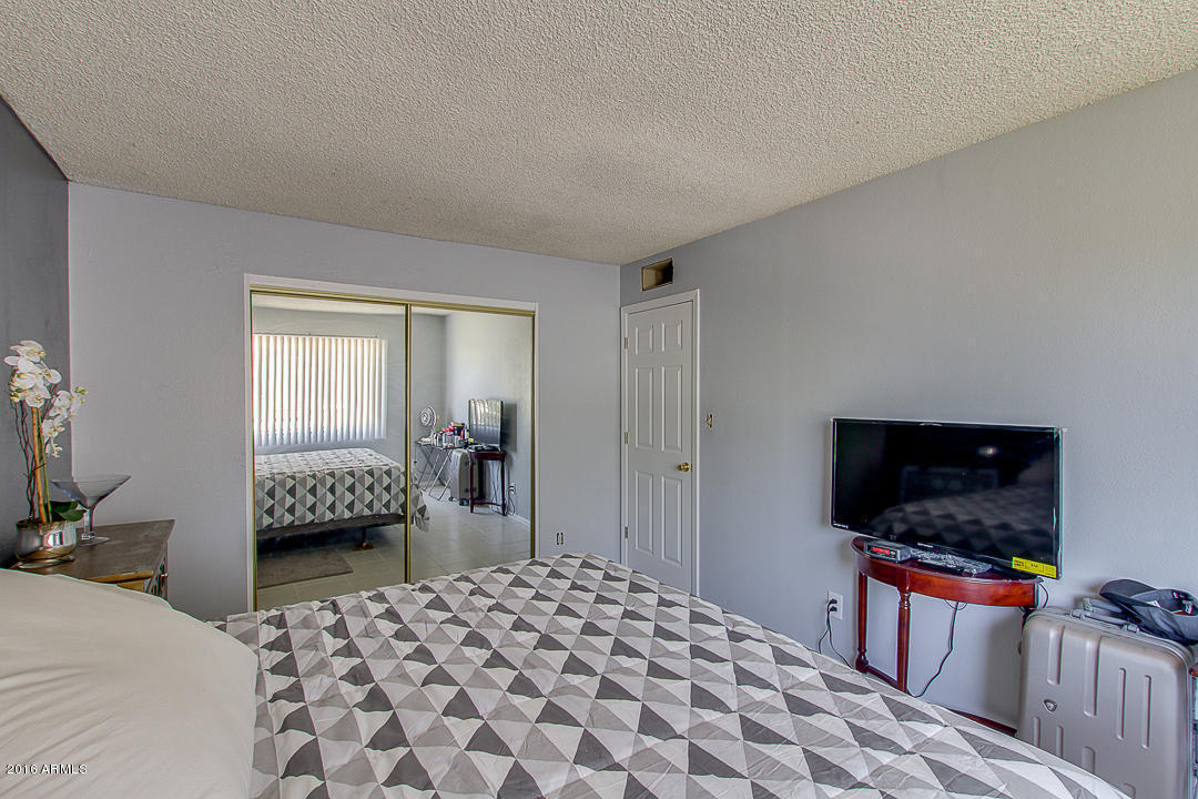 6739 W DEVONSHIRE Avenue, Phoenix, AZ 85033