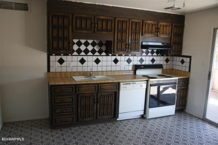 8013 W MINNEZONA Avenue, Phoenix, AZ 85033