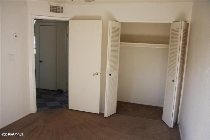 8013 W MINNEZONA Avenue, Phoenix, AZ 85033