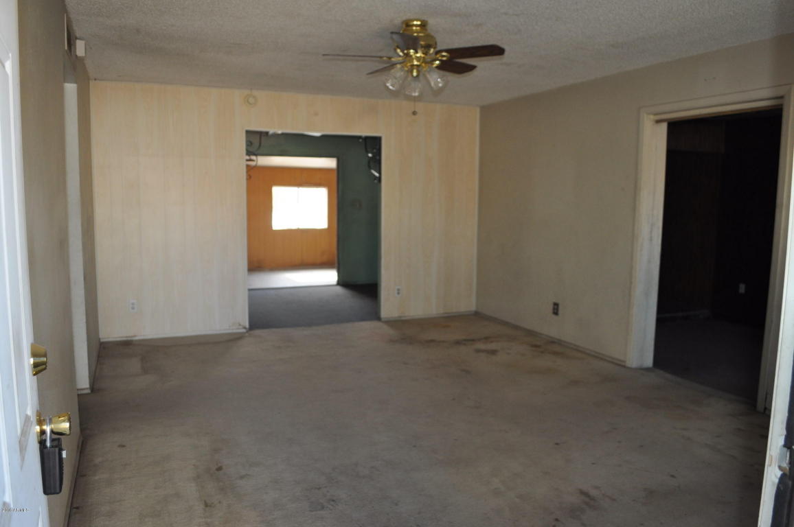 6343 W AVALON Drive, Phoenix, AZ 85033