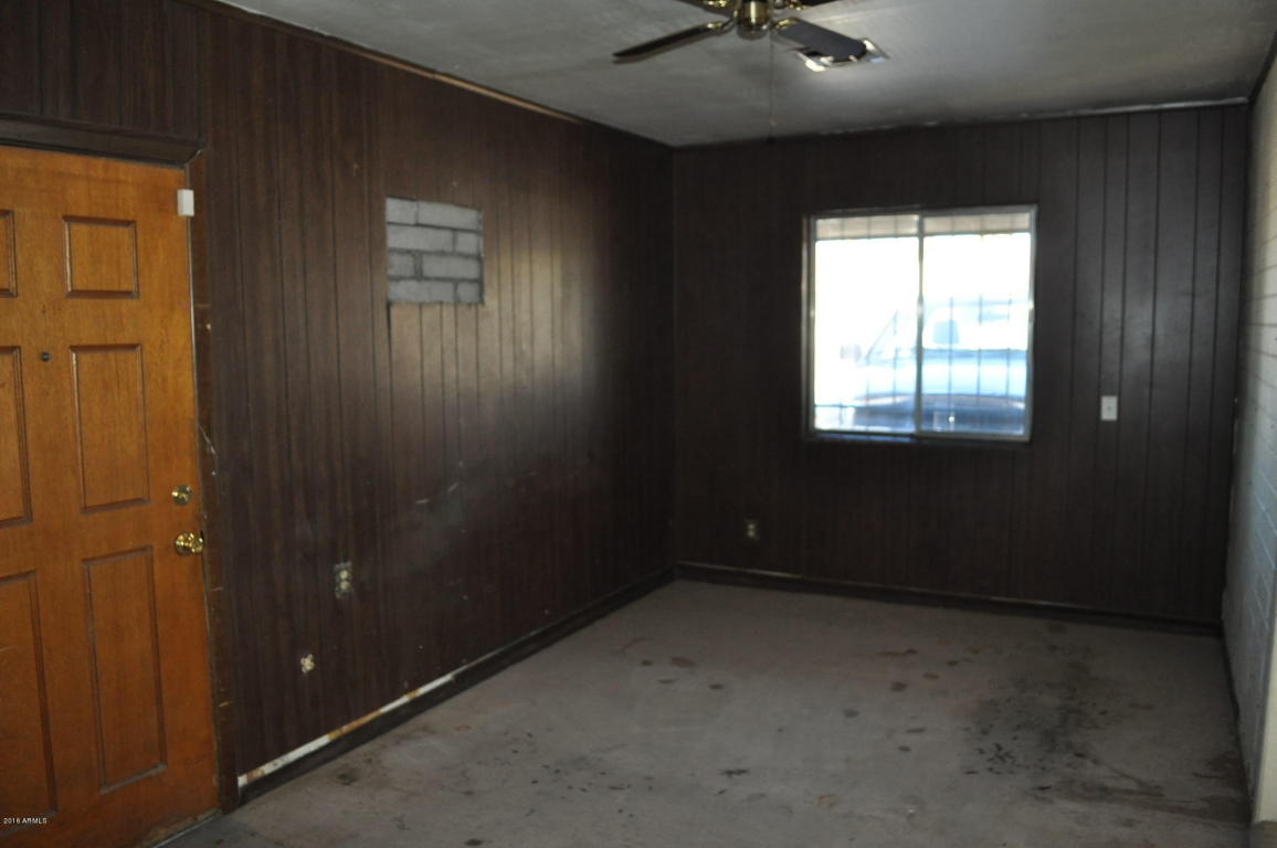 6343 W AVALON Drive, Phoenix, AZ 85033