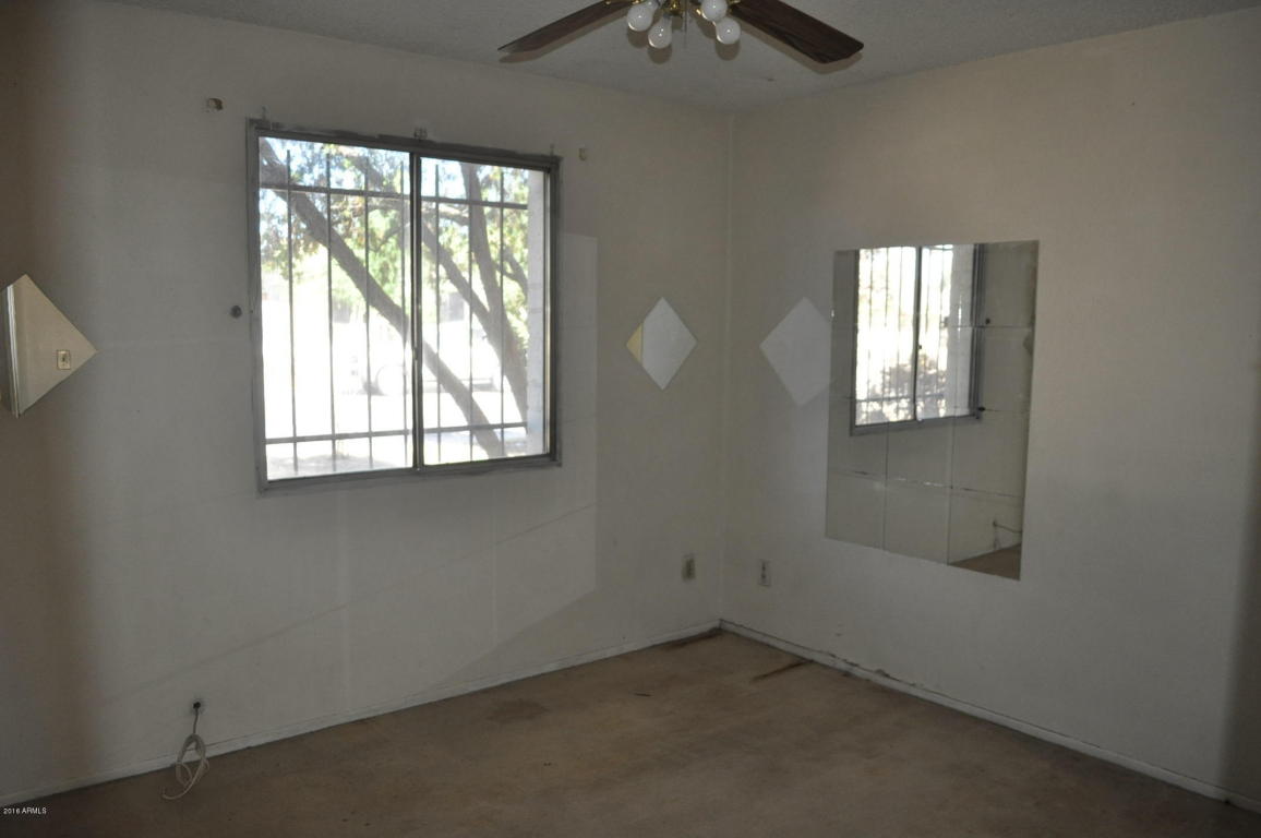 6343 W AVALON Drive, Phoenix, AZ 85033
