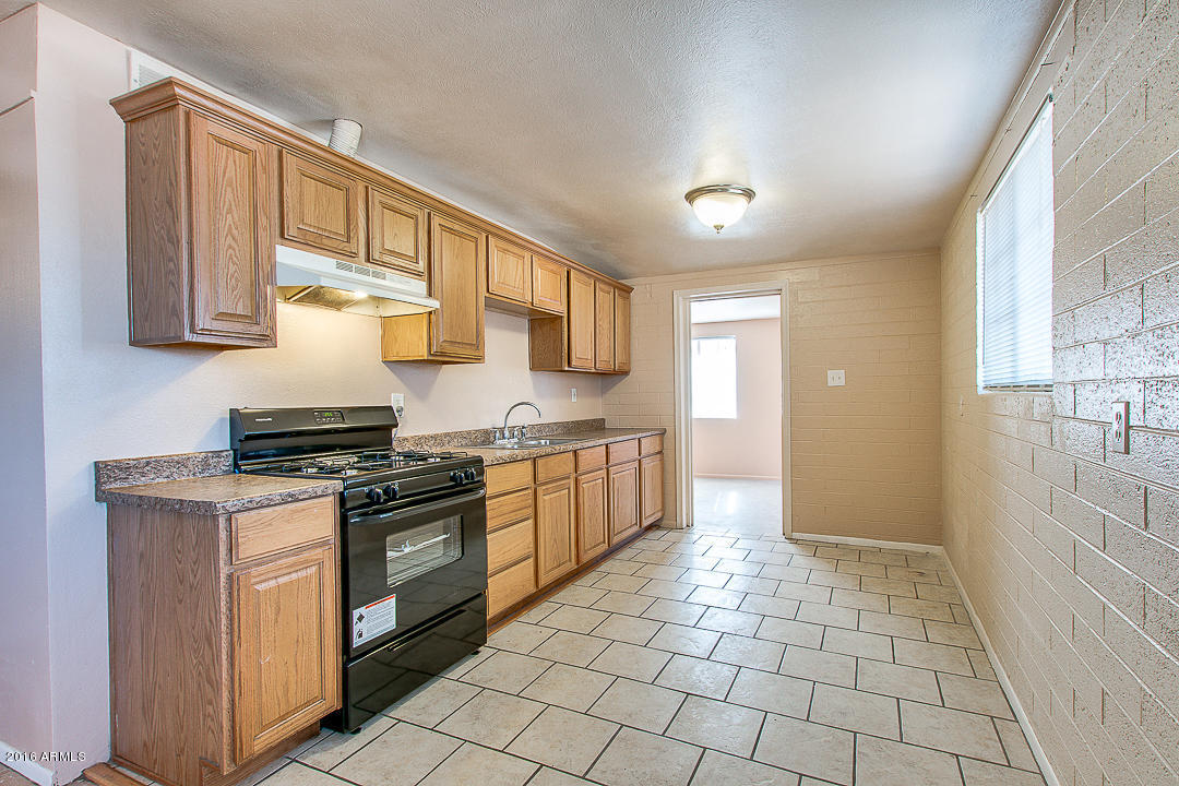 6425 W Mitchell Drive, Phoenix, AZ 85033