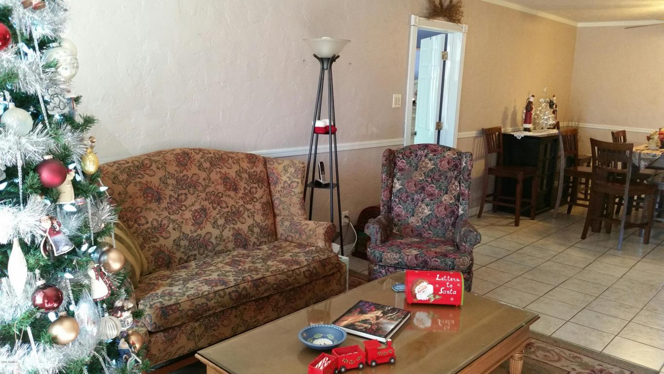 8128 W CLARENDON Avenue, Phoenix, AZ 85033