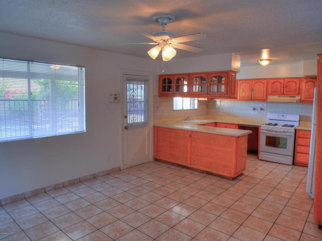 6131 W AVALON Drive, Phoenix, AZ 85033
