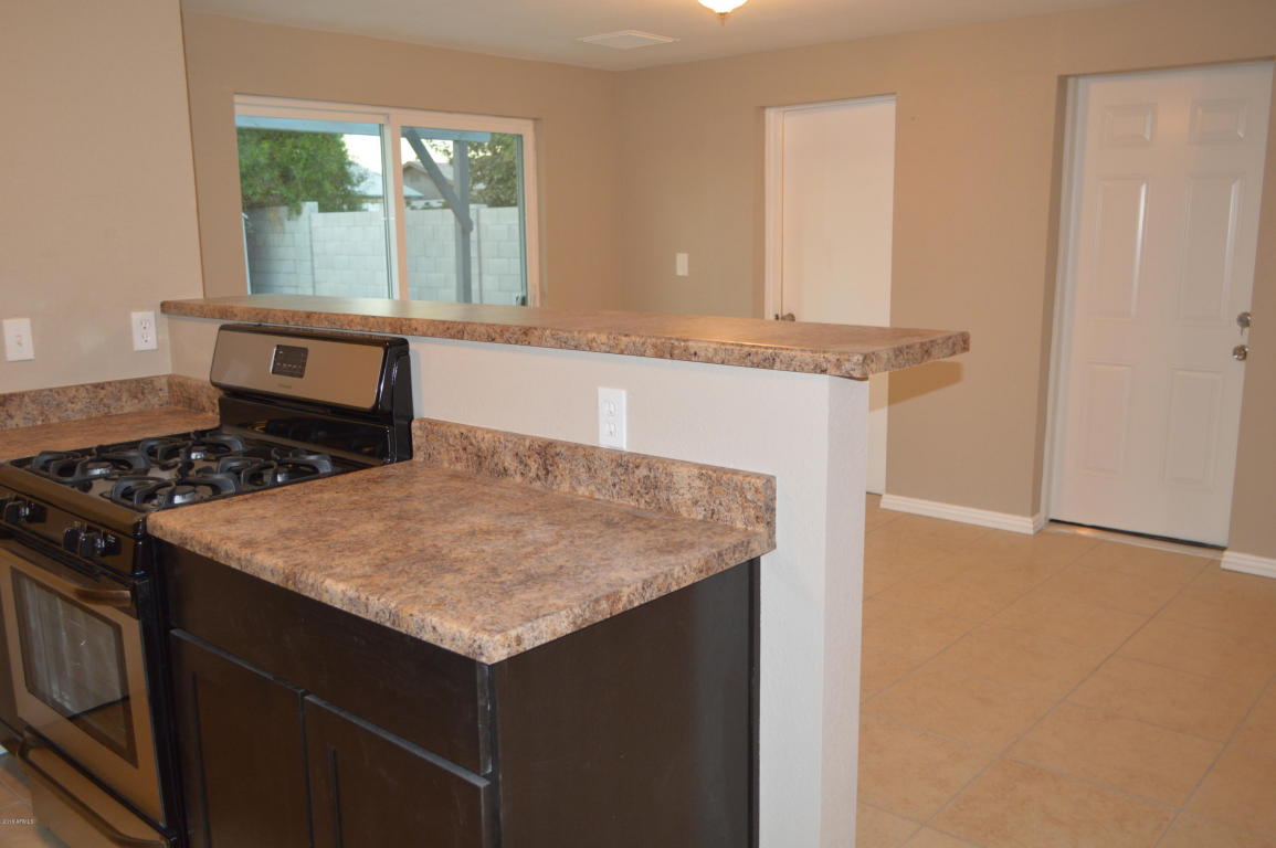 8118 W Earll Drive, Phoenix, AZ 85033